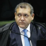 Nunes Marques suspende pesquisa que relacionava Flávio a Vorcaro