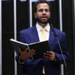 Deputado do Psol aciona Moraes contra Flávio por tarifas americanas