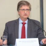 Delegados da PF pedem afastamento de Gonet de caso que envolve Moraes