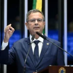Líder do PL do Senado reage á decisão de Moraes contra Flávio: ‘autoritária’