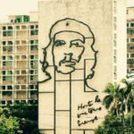 Cuba avança na dolarização e libera contas em moeda estrangeira